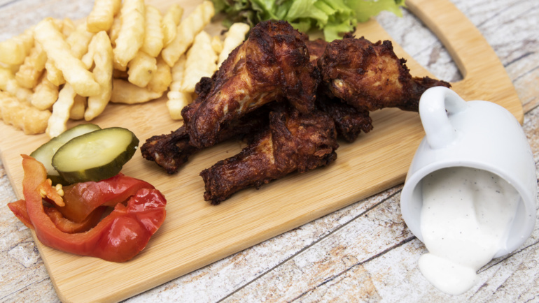 Meniu Aripioare de Pui Picante